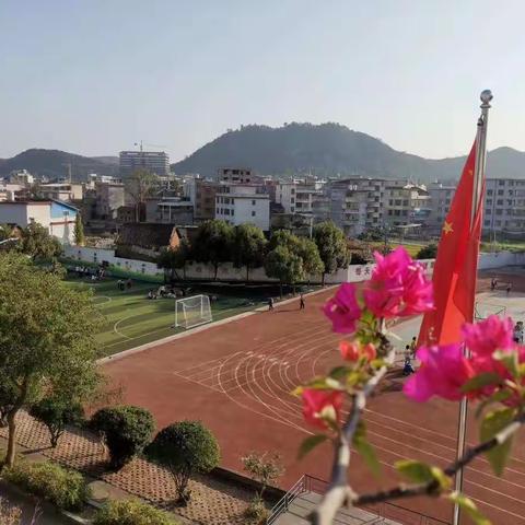 悠悠古道闻书香   筑梦骡溪写华章——临武县五完小校园文化建设巡礼