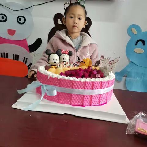 巜新村幼儿园》🎊宝贝👧生日快乐🎂.按时长大❤️.成功解锁3周岁🎉