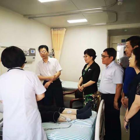 市政协秘书长、办公厅主任庞阿平看望住院的离退休老领导