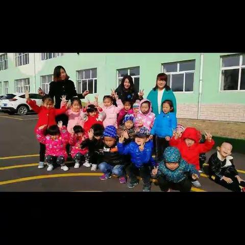 一日体验活动，通过家长换角色体会，让我们看到了家长们的努力和用心，因为有你们，相信我们未来工作会更努力！