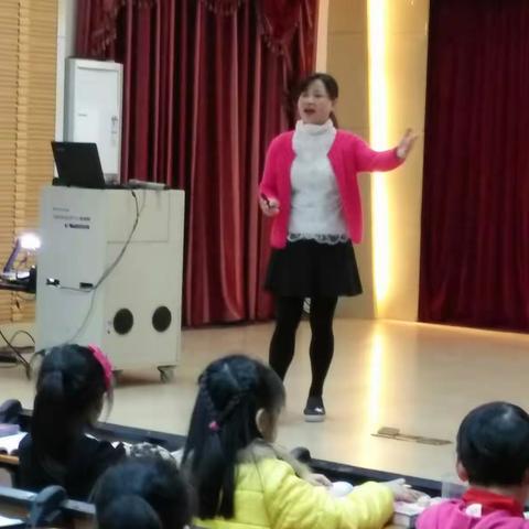 领略市一小数学教研活动 教师风采（二）