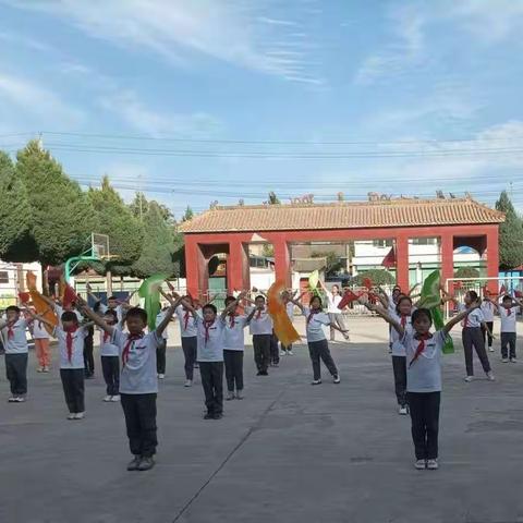 礼赞国庆佳节 传承红色基因---马厂联校李沟小学2022年国庆节庆祝活动