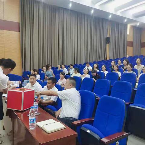 均衡分班，阳光启航——记华东师范大学弋阳实验学校2021年秋季一、二年级分班