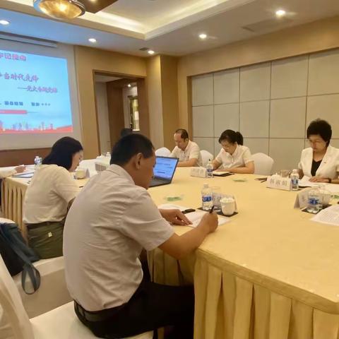 能源交通公司党委委员、副总经理张彤到海南实业公司讲党史专题党课