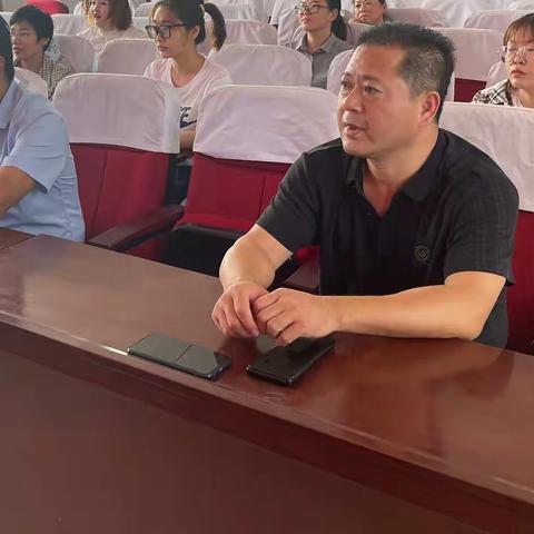 范县实验小学“阅读新时代，喜迎二十大”读书分享会