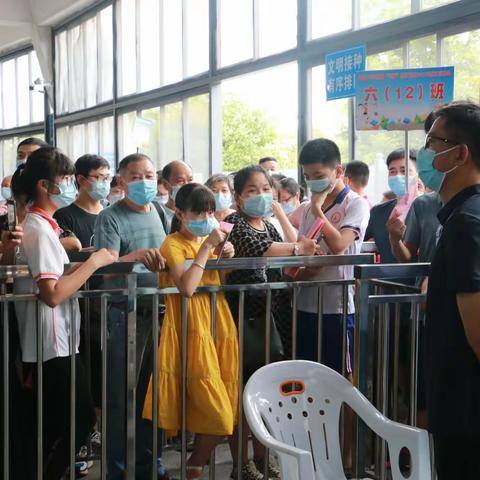 倾情助力 全程护佑——莲塘三小组织12周岁以上学生进行疫苗接种