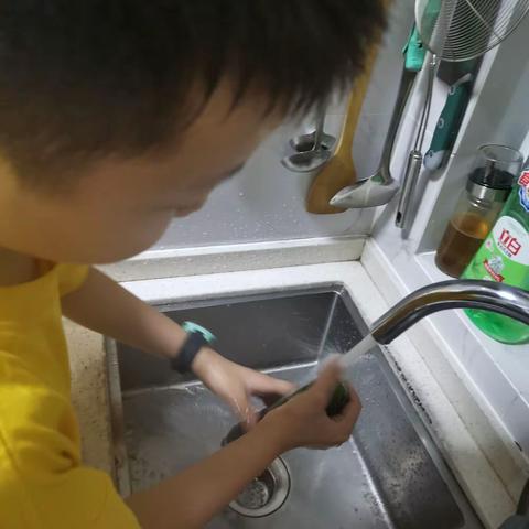 凉拌黄瓜