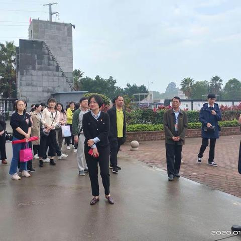 2020年1月10日钦州二中党委赴北职校、钦州港进行参观学习