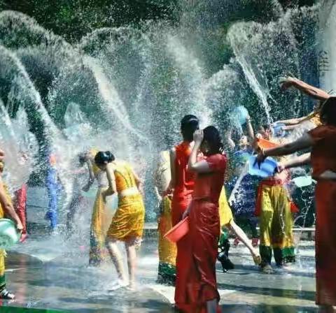 小百合幼儿园泼水节主题活动