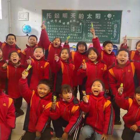 雷锋精神永传承——洪上完小三年级主题活动纪实