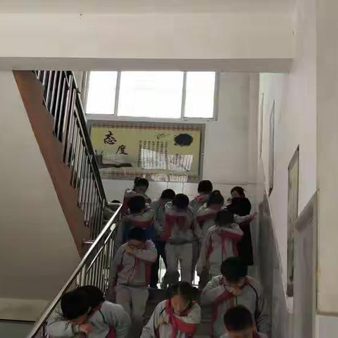 强化消防意识  筑牢学校堡垒