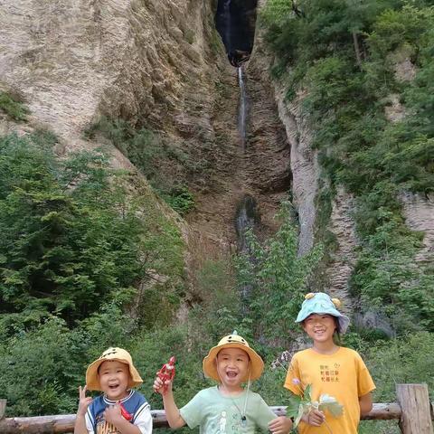 敦煌市幼儿园中五班学习《吼式陪伴伤害孩子太深》