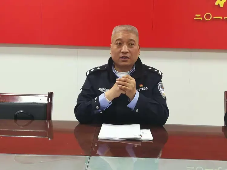 大明宫派出所邀请未央分局法制大队长许克为第六期新警夜校授课