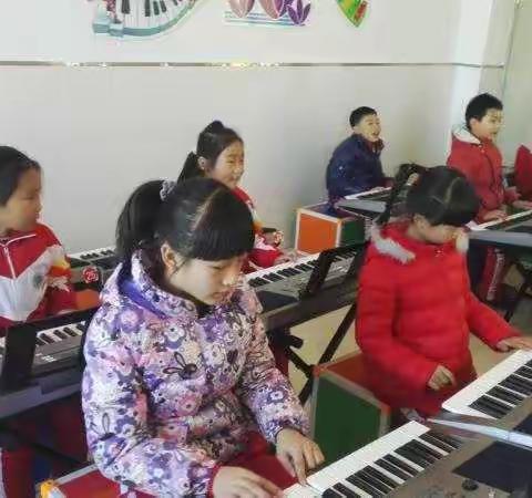 电子琴教室教学剪影