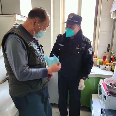【我为群众办实事】土门派出所社区民警走访慰问独居老人