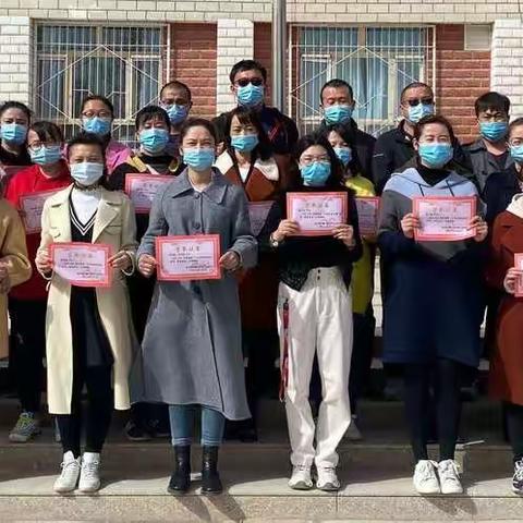 库尔勒市第十四中学三八表彰活动