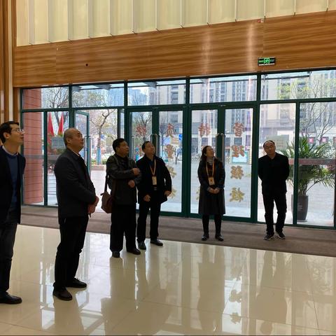 党建引领促发展--市教育局领导到亳州市第一小学指导党建工作