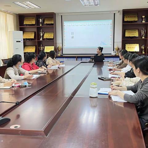 引领促提升 助研共成长——文昌市第一小学英语组第五周教研活动