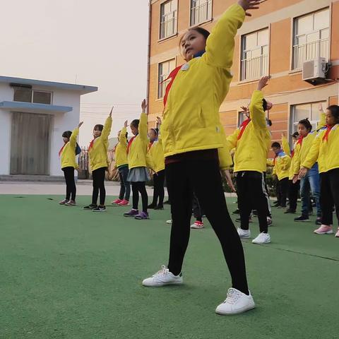 莒县第一实验小学明德校区阳光大课间展示