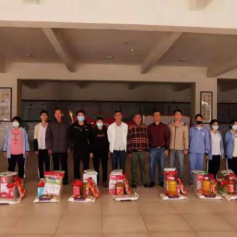 2022年春节期间开展关爱困难青少年志愿服务活动。