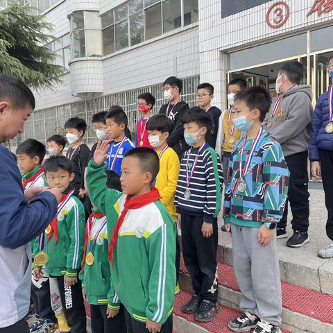 景华实验小学“校长杯”足球赛圆满结束