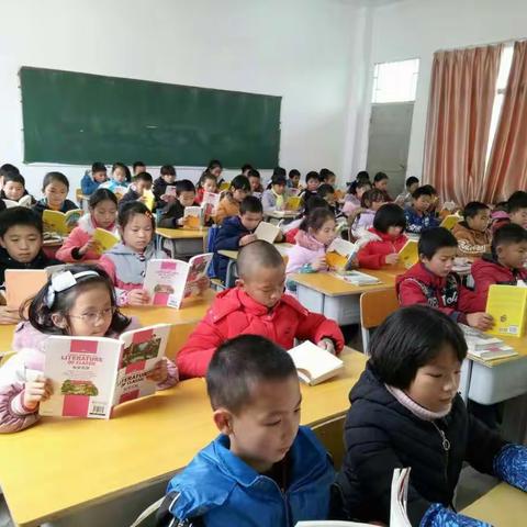 读一好书，交一个益友。于都县第六小学五（7）班，读书交流会。