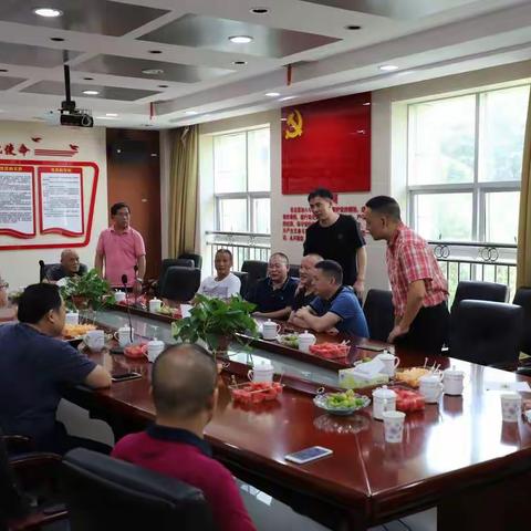 一身戎装   一生担当  —  长沙市自然资源和规划局雨花区分局召开庆“八一”座谈会