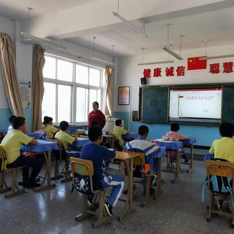 “法律阳光护幼苗，幼苗浴法成长乐”——白银区四龙学区强台小学法律知识宣传活动