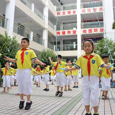 落实“五项管理”工作，津小这样做！