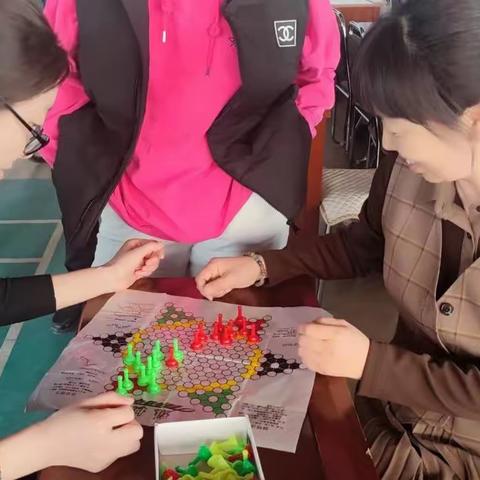 楚河汉界狼烟起六棱营盘号角鸣