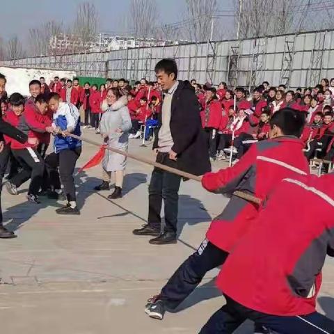 竞技无处不在，运动无限精彩——滕西中学迎新年校园艺术节九年级拔河比赛