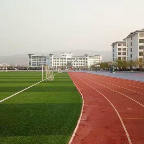 雄鹰展翅 飞跃长空 团结拼搏 勇攀高峰——礼县第二中学第五届田径运动会高二级部分成果展示