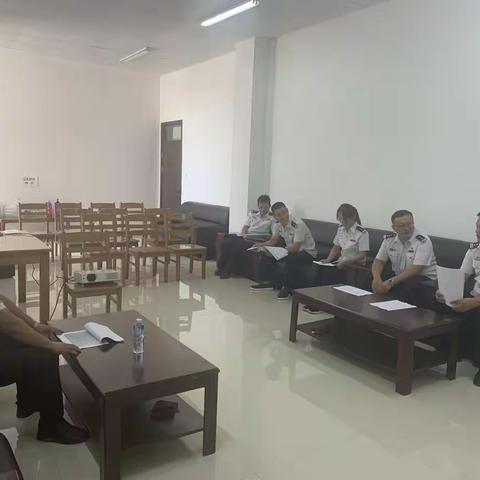 台前收费站组织学习“熟练掌握应知应会知识点”学习活动