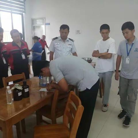 心系员工—台前收费站开展水质检测