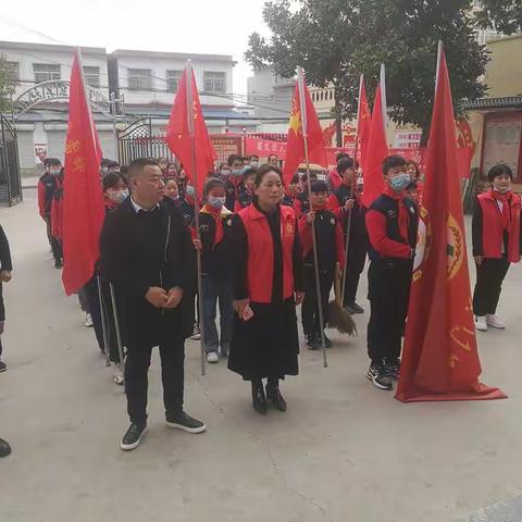 东关社区携手东城门小学开展“学雷锋”主题活动