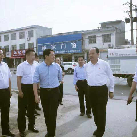 县长王代强到东关社区调研