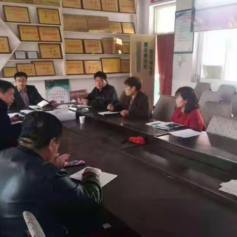 北吴村学校召开主题党日活动