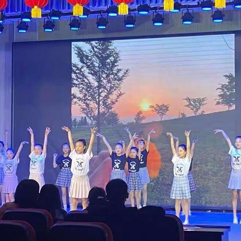 北吴村学校在广平县第二十届中小学校园文化艺术节艺术比赛活动荣获小学组综合成绩二等奖。