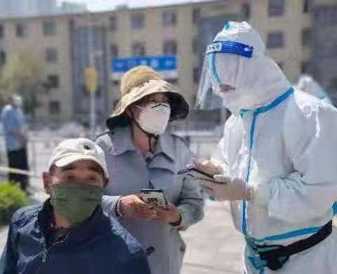 在疫情防控中擦亮党建品牌