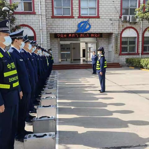 平凡中的坚守——记高速人的一天