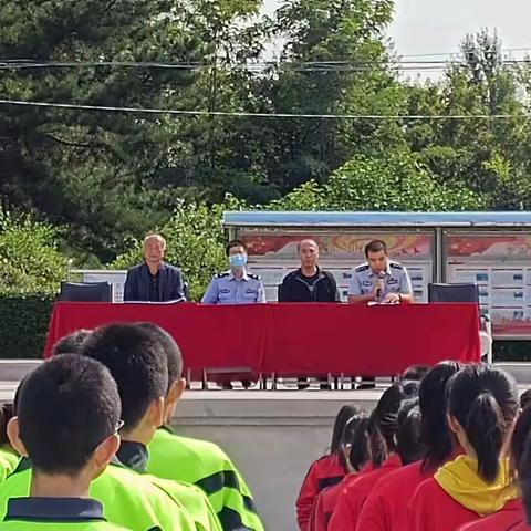 法制教育进校园——长皋乡学校法制教育报告会