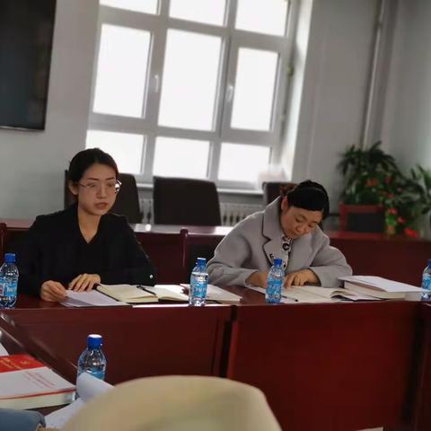塔山社区党总支召开2022年度组织生活会暨民主评议党员大会