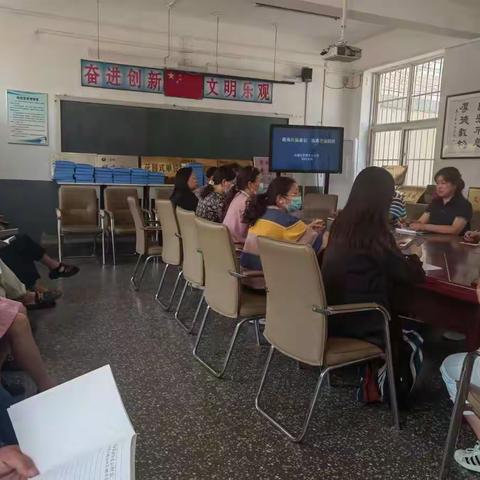 线上线下齐用力  勠力同心谋发展一一鹿楼中心小学2022-2023学年上期教学工作总结