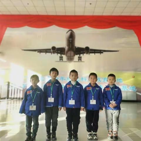 放飞蓝天梦想 体验飞行乐趣