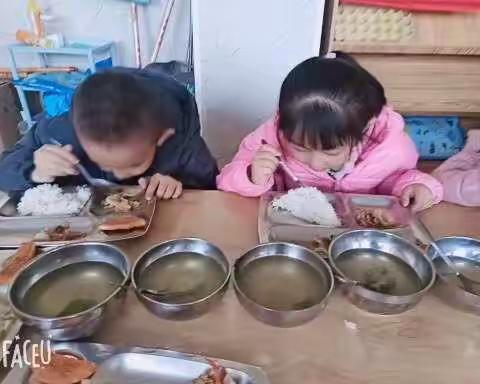 彬州市彩虹幼儿园大二班一周精彩回放