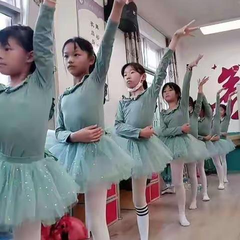 "社"彩斑斓，"团"聚童梦——于都县第六小学社团风采