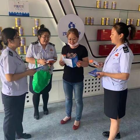 国家税务总局锡林浩特市税务局在包联社区入户宣传 助力锡林浩特市创建文明城市