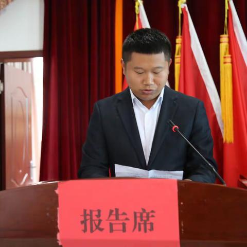 进化镇召开第八届人民代表大会第二次会议
