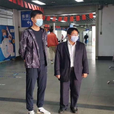 市交通港航局到海口三港督导检查疫情防控工作