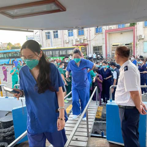 感恩逆行  市交通港航局全力保障援琼医务工作者海上游活动